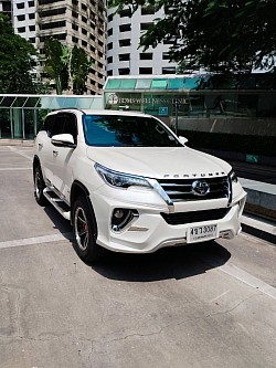 SUV 7 ที่นั่ง