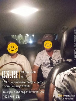 รับลูกค้าขึ้นรถนำส่งดอนเมือง